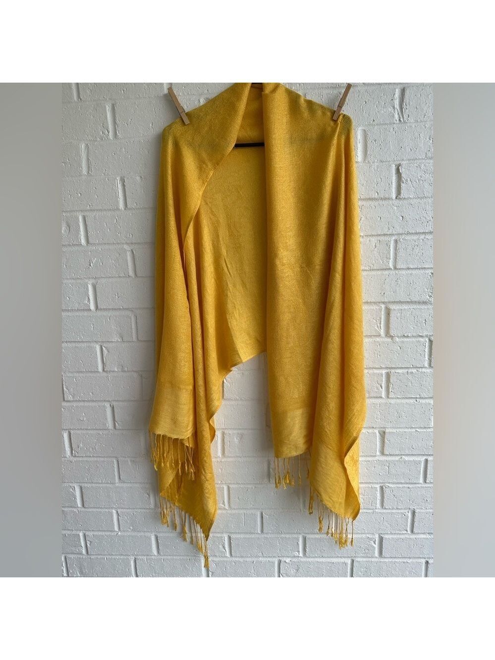 Elegant Yellow Scarf with 3.5” Fringe on the edges. Paisley design Tone on tone - Picture 4 of 15